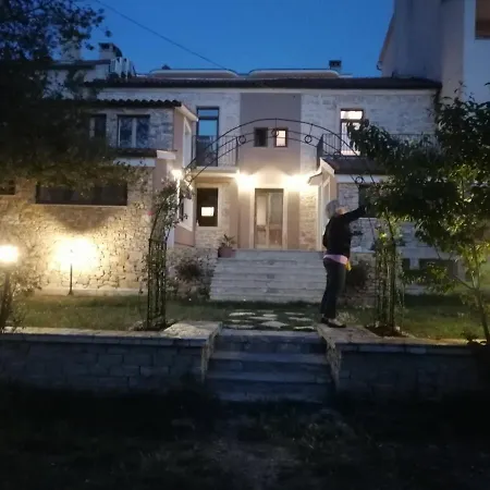 Sena Apartment *