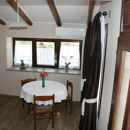 Apartment Sena Pula