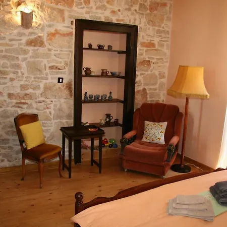 Sena Apartment *
