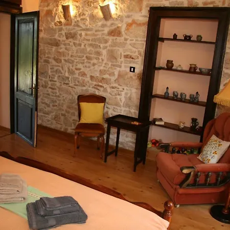 Sena Apartment *